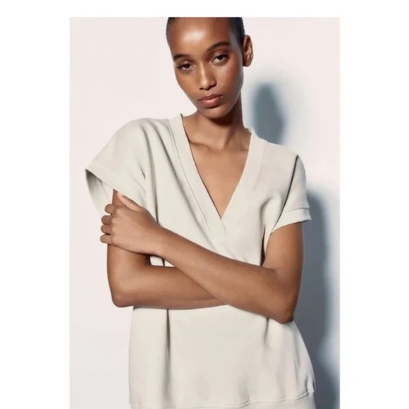 Zara Oversized Vest Sleeveless Cream V-Neck Pullover Sweatshirt Top Small NWOT - Picture 3 of 6
